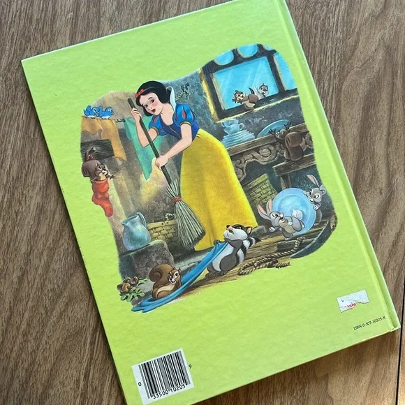 Vintage 80s Snow White and the Seven Dwarfs Walt Disney A Golden Book Hardback - Picture 4 of 12